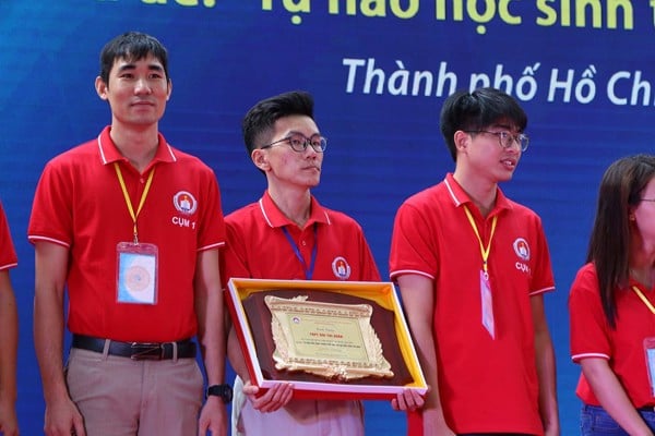 Đồng phục Bùi Thị Xuân