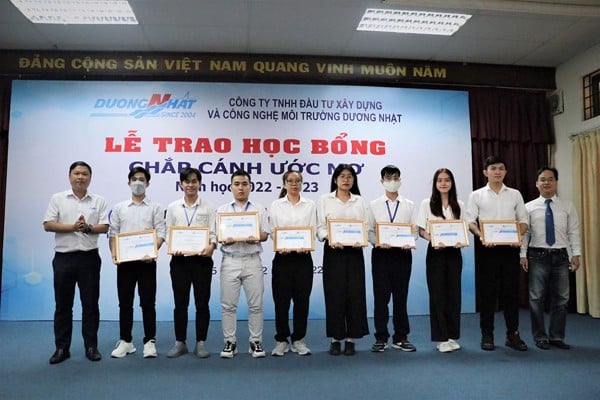 Đồng phục đại học Bách Hoa TP.HCM