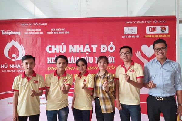 Đồng phục Đại học Nam Cần Thơ