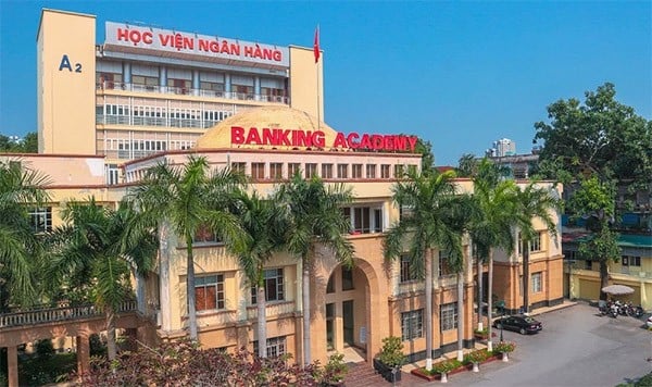 Đồng phục học viện Ngân Hàng