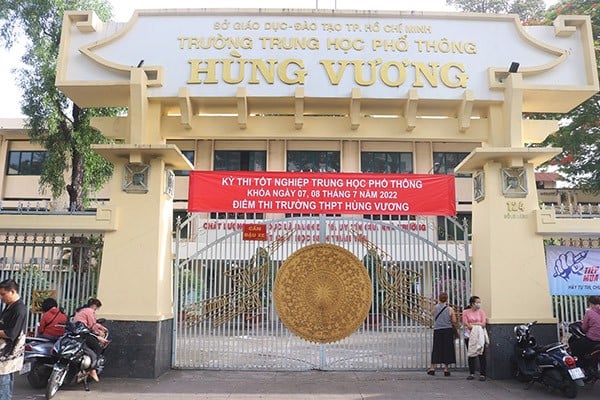 Đồng phục Hùng Vương