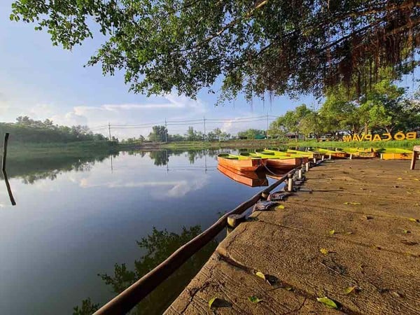 Khu du lịch sinh thái Bò Cạp Vàng