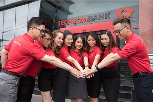 áo đồng phục Techcombank