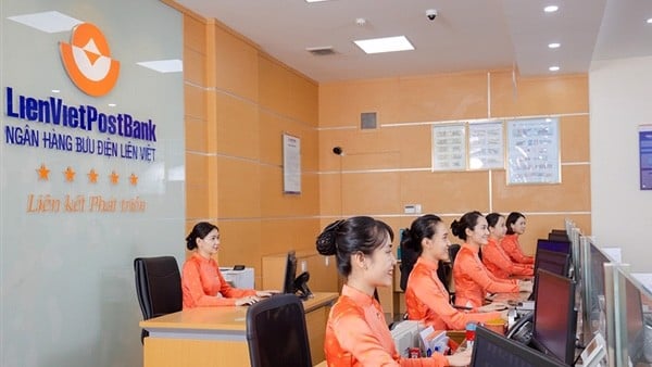 Đồng phục Liên Việt Post Bank