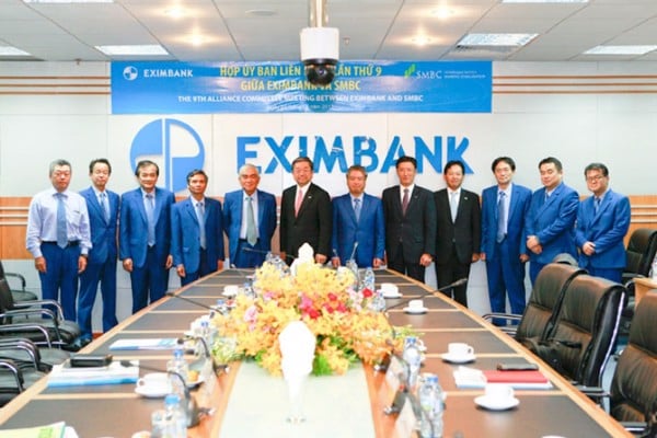 Đồng phục Eximbank