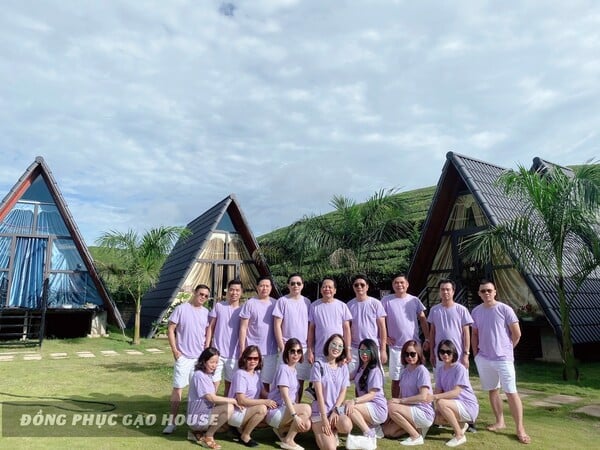 mẫu đồng phục teambuilding màu tím