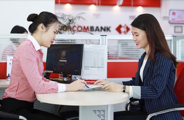 áo đồng phục Techcombank