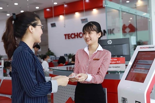 Áo đồng phục Techcombank