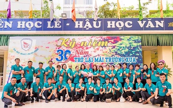 đồng phục họp lớp 15 năm