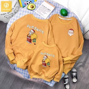 Áo gia đình Noel Present dáng sweater GF1824123