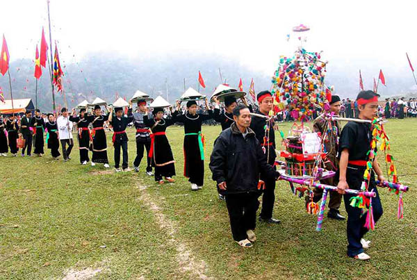 Du lịch động Puông Đông Bắc