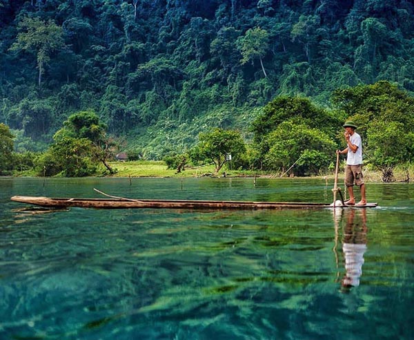 Du lịch động Puông