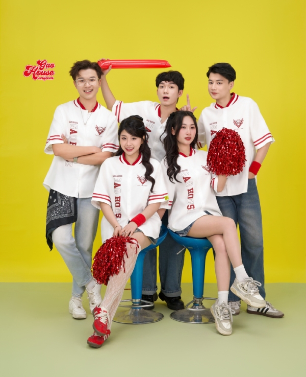 áo lớp sơ mi màu trắng phối đỏ