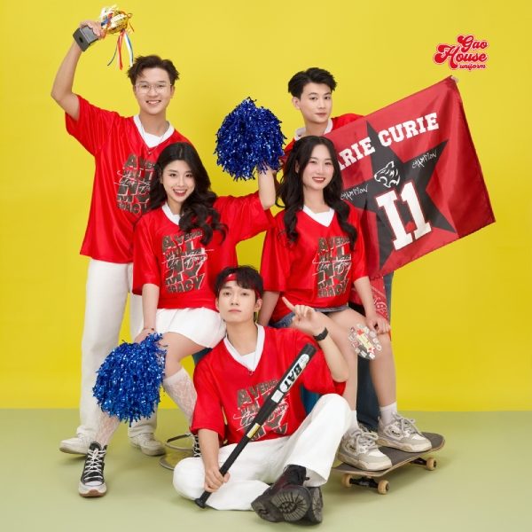 mẫu áo đồng phục lớp mè bóng cổ V đỏ