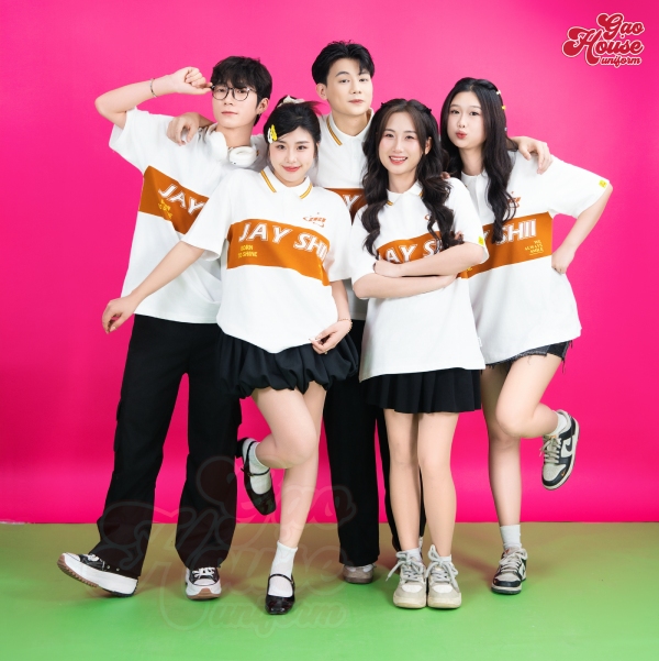 mẫu áo lớp màu trắng phối cam