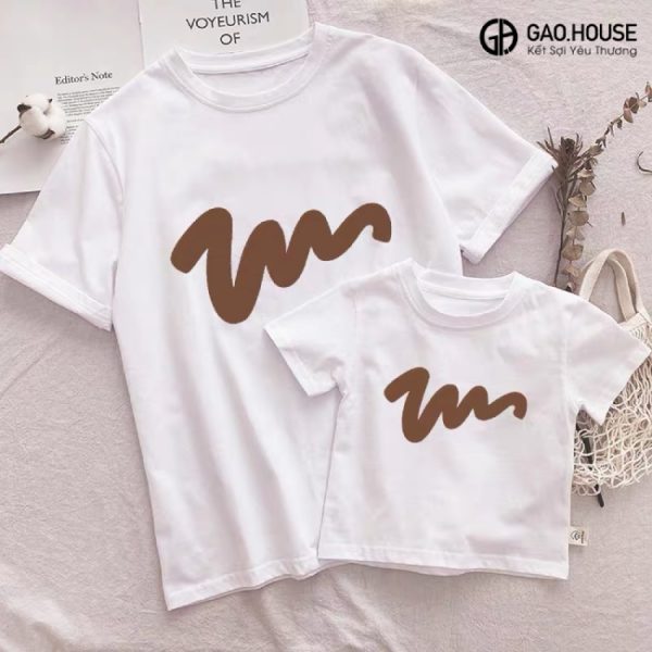 Áo phông gia đình màu trắng