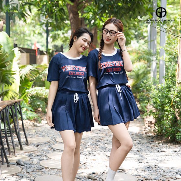 Set áo nhóm navy in chữ Together EST.2003 phối váy bo dây