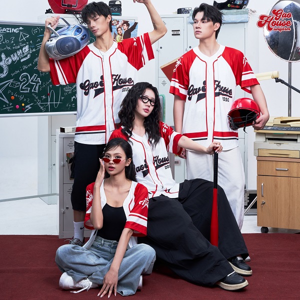 áo sơ mi lớp baseball màu trắng phối cầu vai đỏ