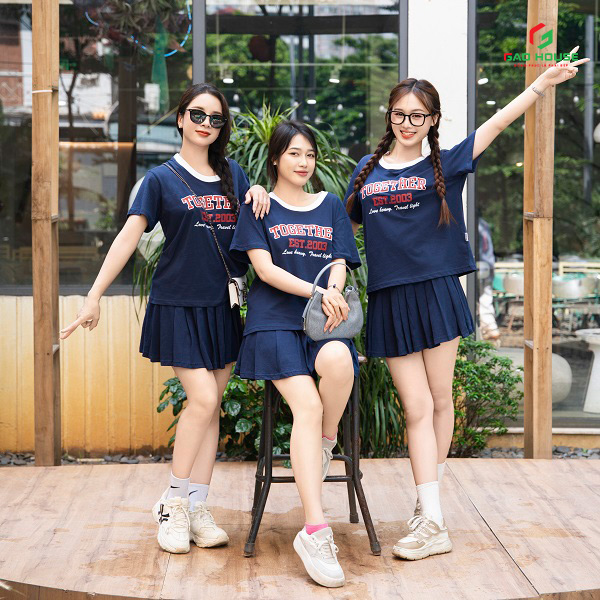 áo đồng phục nhóm màu xanh phối cổ tròn trắng