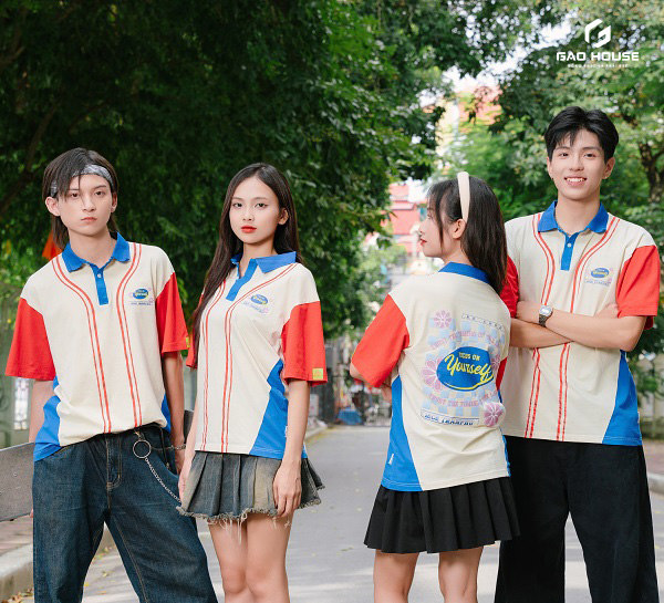 áo polo lớp màu be focus on yourself phối đỏ xanh