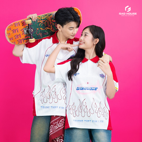 áo polo lớp màu trắng phối cổ cầu vai màu đỏ