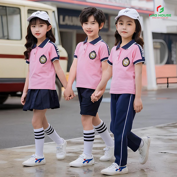 áo thun đồng phục mầm non màu hồng phối cổ xanh