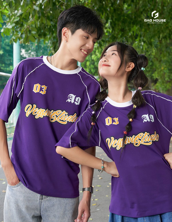 áo thun lớp màu tím phối cổ tròn màu trắng