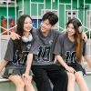 áo thun lớp màu xám phối cổ v màu trắng đen
