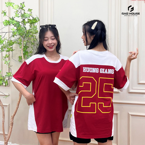 đồng phục lớp màu đỏ phối cổ tròn màu trắng