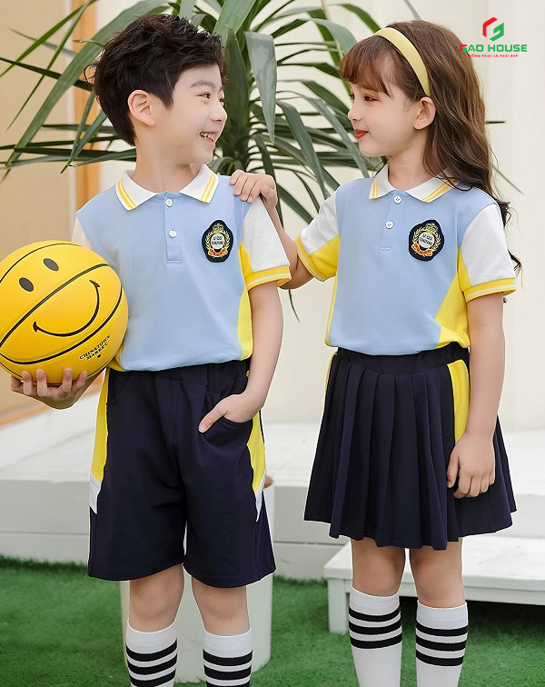 đồng phục mầm non màu xanh da trời phối tay sườn