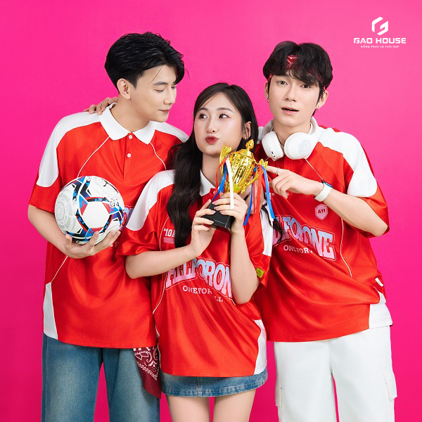 phối đồng phục lớp màu đỏ
