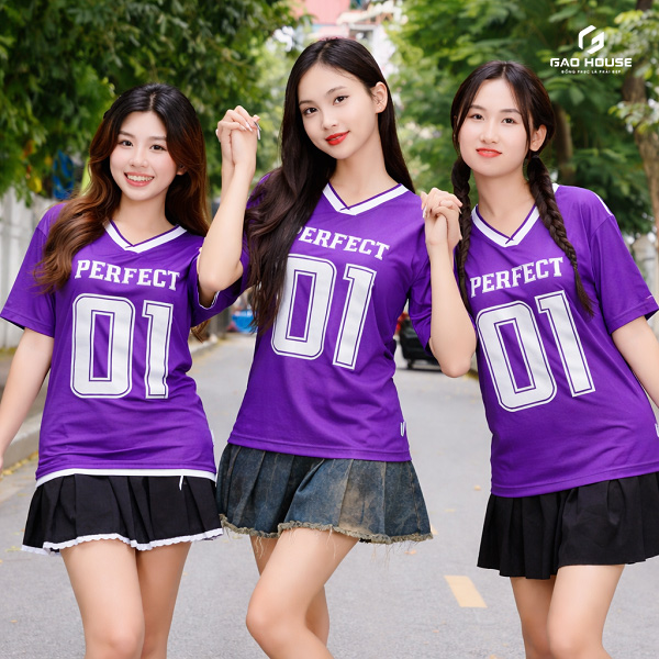áo lớp màu tím nhạt