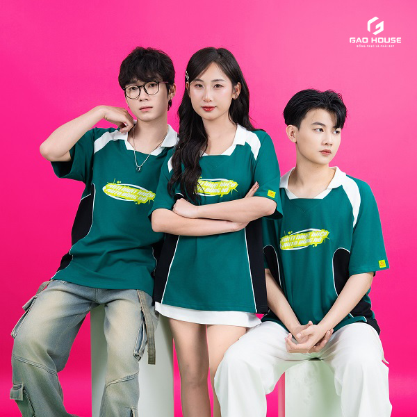 áo lớp màu xanh cổ trụ v