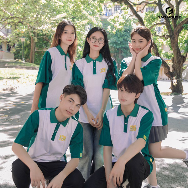 áo lớp màu xanh lá có cổ