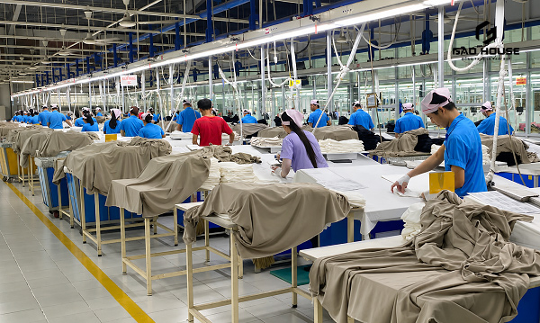 địa chỉ may áo lớp tại tphcm số lượng lớn 