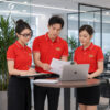 áo polo đồng phục màu đỏ cổ sọc trắng